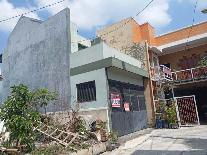 komplek sariwangi lingkungan aman 20 menit tol pasteur