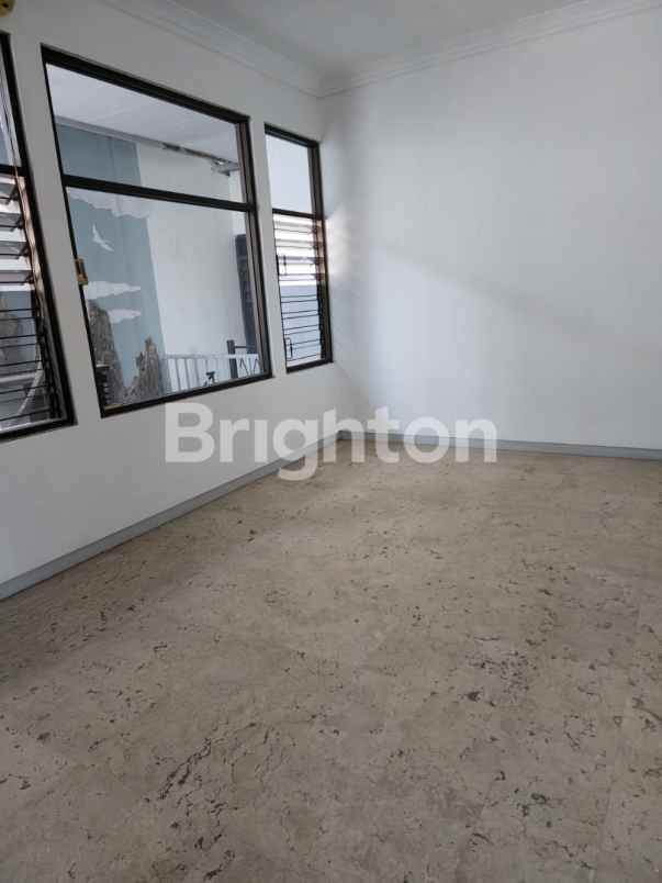 margorejo siap huni posisi di pojok