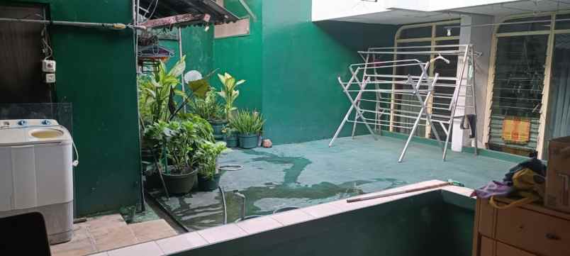 prapen indah rumah hook hadap timur dan selatan