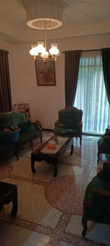 prapen indah rumah hook hadap timur dan selatan