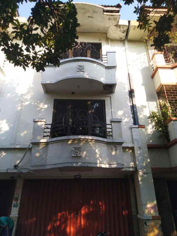 ruko center point 3 lantai surabaya nego