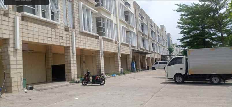 ruko gandeng di asera taman harapan indah