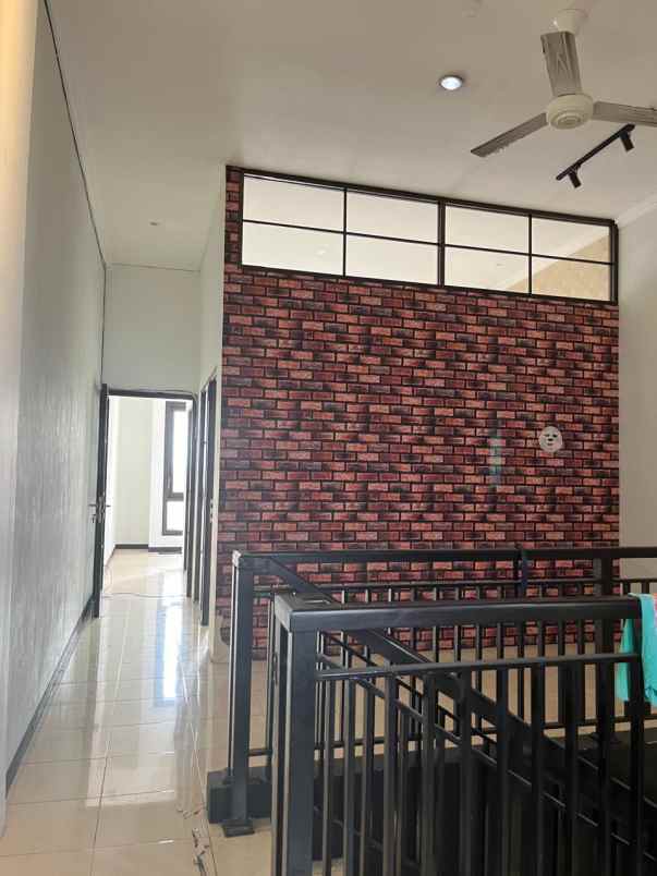 ruko second terawat strategis dekat pintu tol juanda