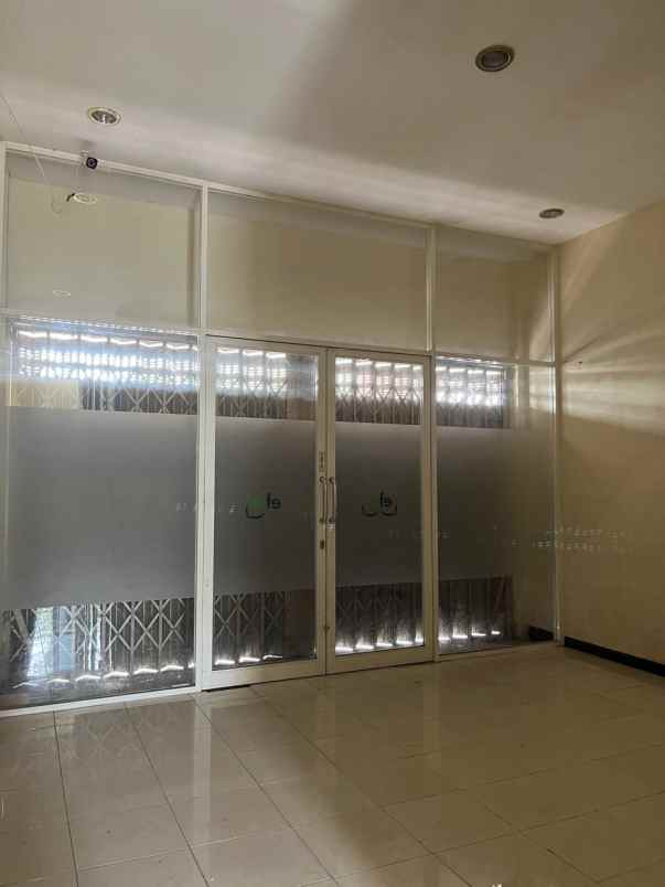 ruko second terawat strategis dekat pintu tol juanda