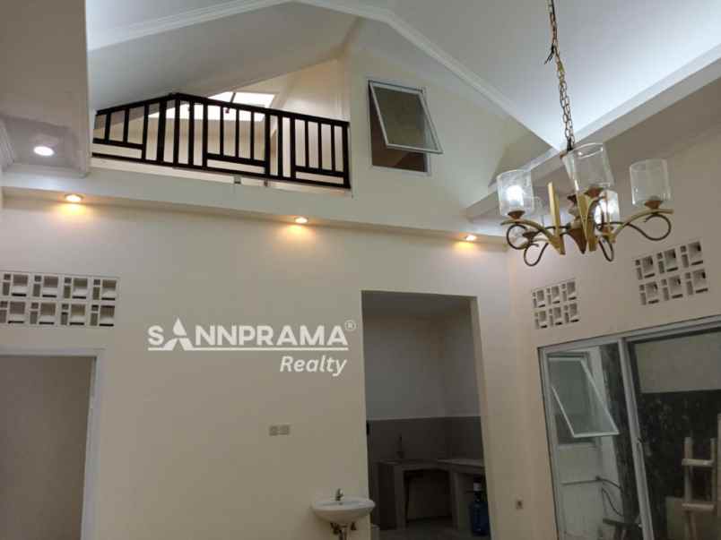 rumah 1 5 lantai mezzanine di perumnas depok 1 melin
