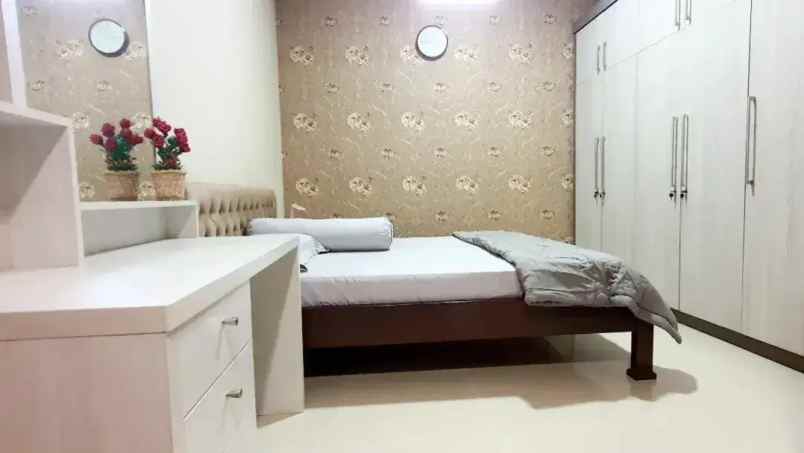 rumah 2 lantai minimalis modern jakarta timur