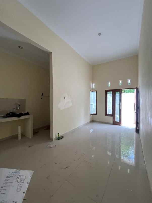 rumah baru dalam cluster 9 unit di moyudan sleman