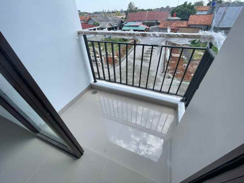 rumah baru siap huni di pocis tangerang selatan