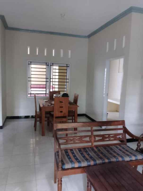 rumah baru strategis dekat uns solo