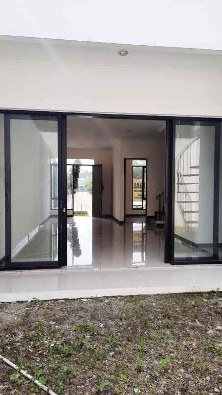 rumah baru taman kopo indah 5 bangunan dua lantai