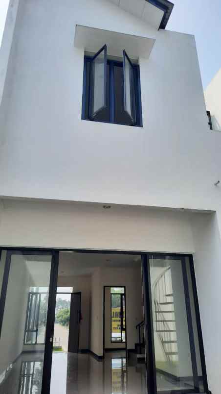 rumah baru taman kopo indah 5 bangunan dua lantai