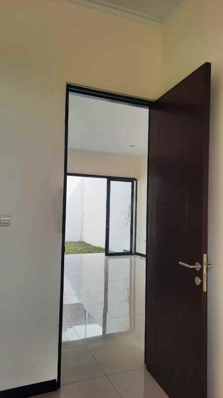 rumah baru taman kopo indah 5 bangunan dua lantai