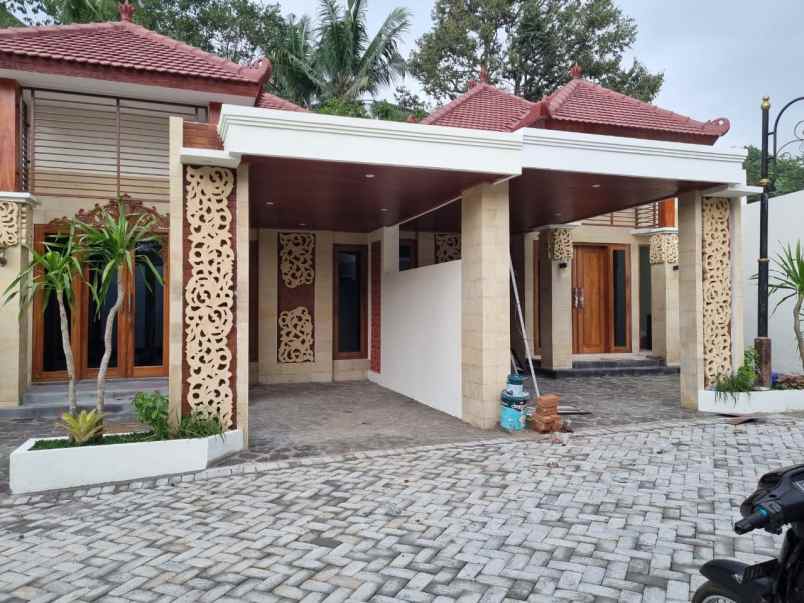 rumah cantik fungsional di mertoyudan magelang