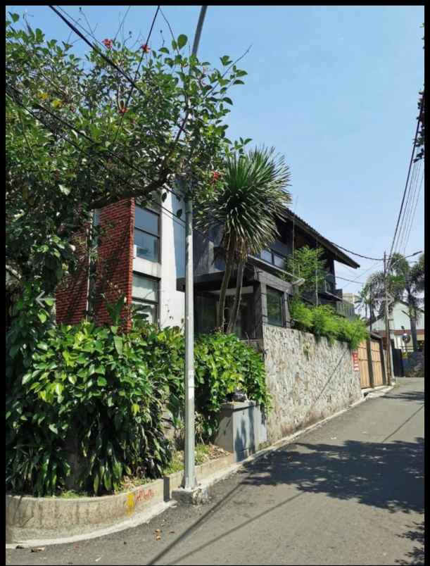 rumah cigadung semi furnished siap huni