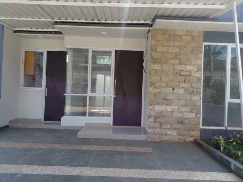 rumah cilebut tanpa bank 900 stasiun krl