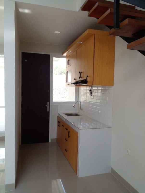 rumah cilebut tanpa bank 900 stasiun krl