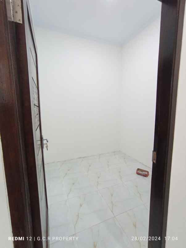 rumah citayam dekat jalan utama dan stasiun