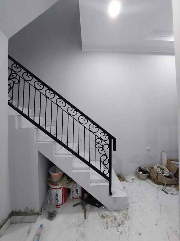 rumah classic modern minimalis di beji depok