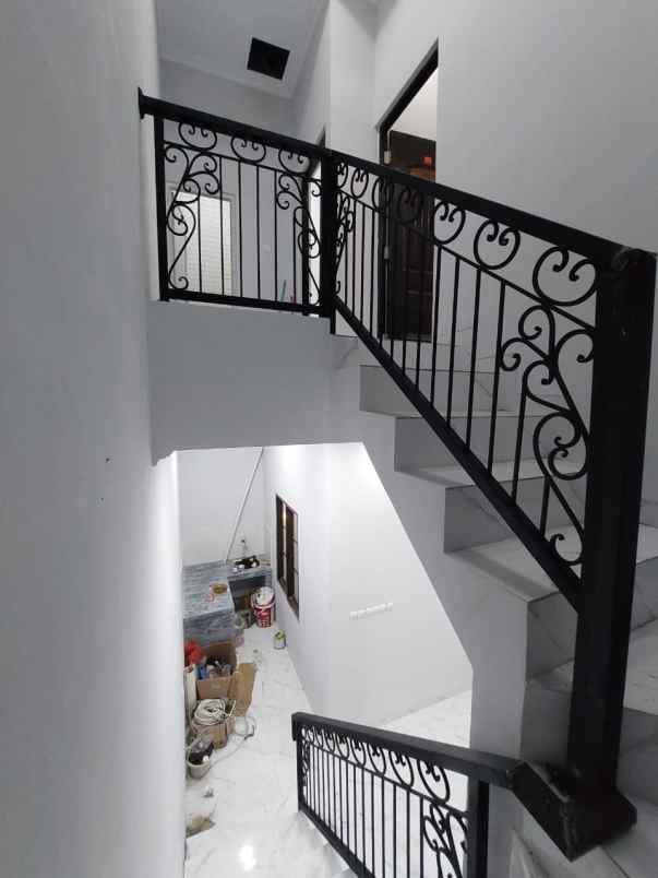 rumah classic modern minimalis di beji depok