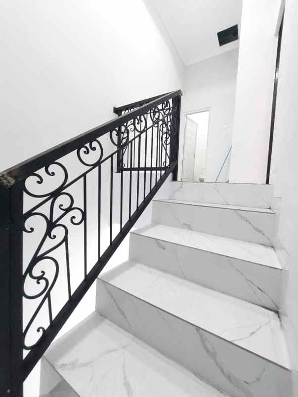 rumah classic modern minimalis di beji depok