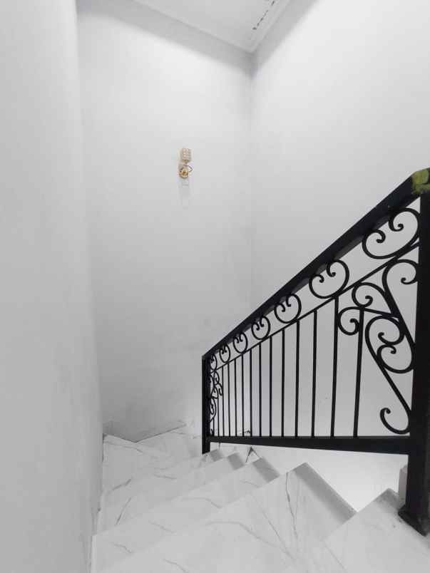 rumah classic modern minimalis di beji depok