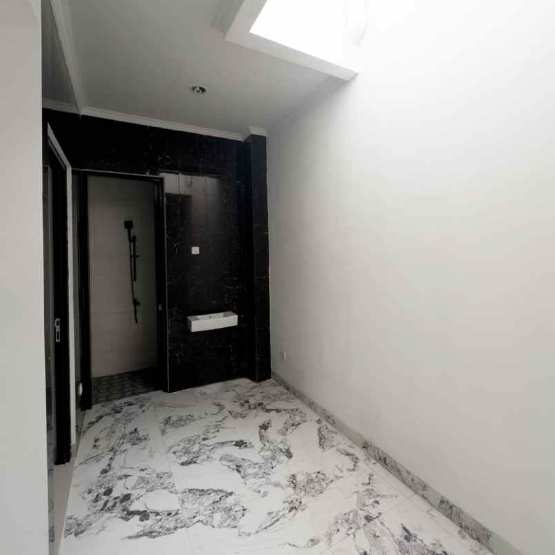 rumah cluster 2 lantai siap huni di bintaro paradiso