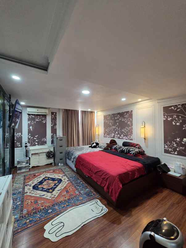 rumah dalam cluster di billymoon pondok kelapa jaktim