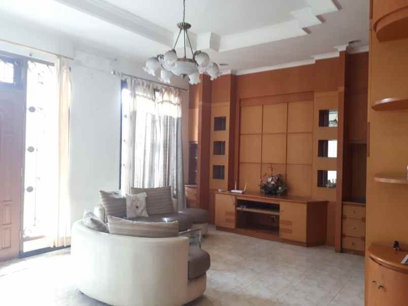rumah dharmahusada strategis listrik 5500w