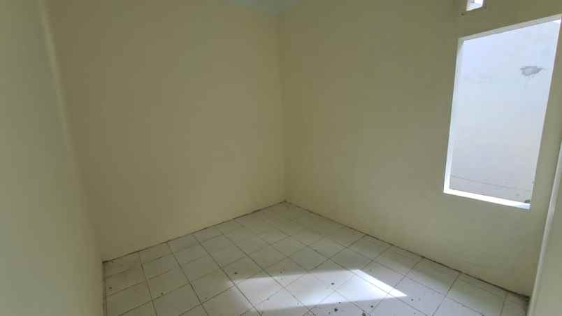 rumah elegan harga subsidi dekat jalan wates