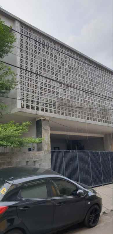 rumah hook cibubur ciracas jakarta timur akses mobil