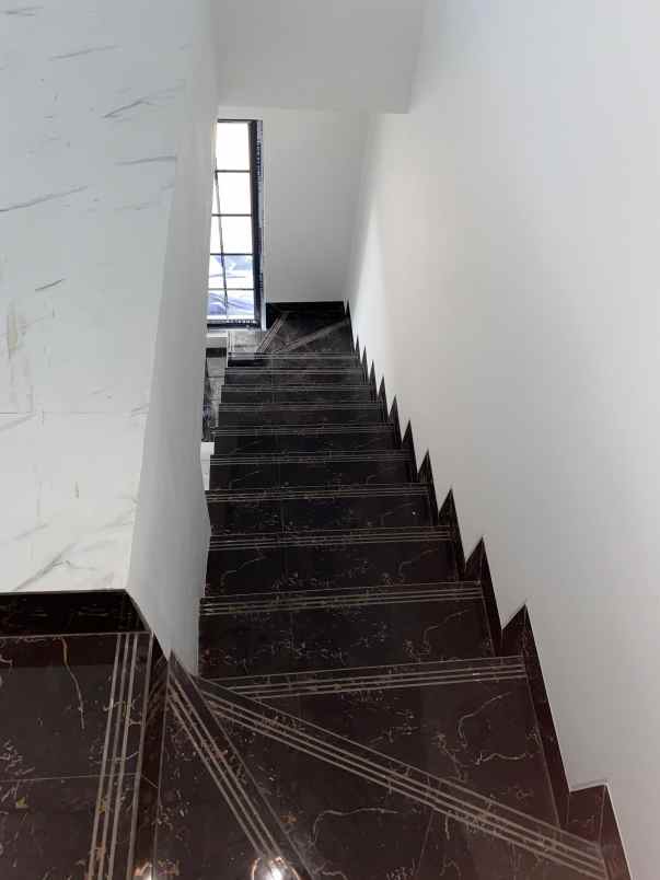 rumah jalan tipar cimanggis depok
