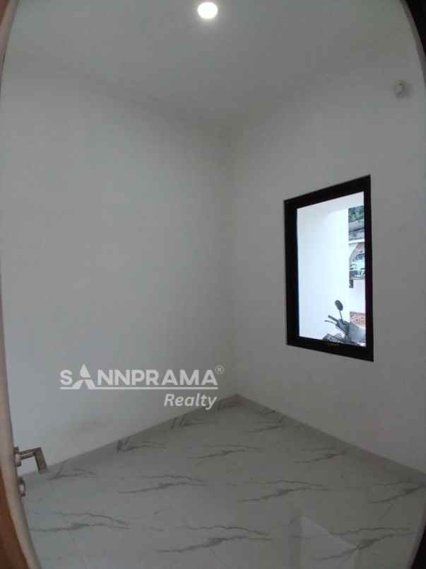 rumah japan scandinavian pengasinan depok rn