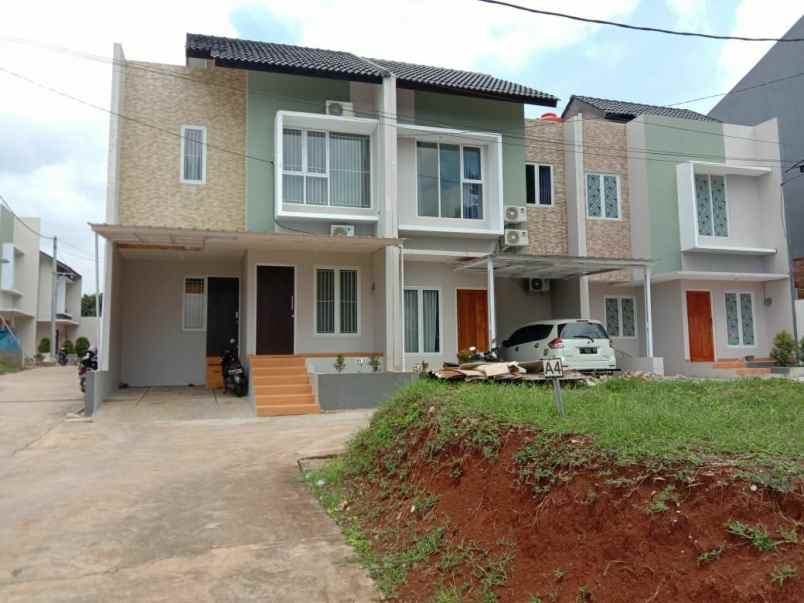 rumah jl nucifera jatiwarna kota