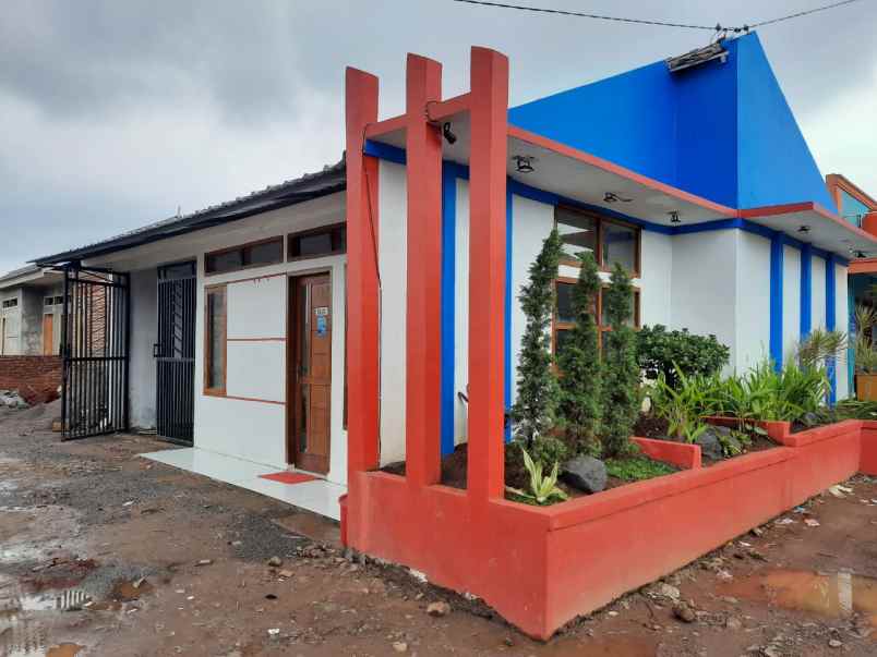 rumah jl panuusan bojong malaka