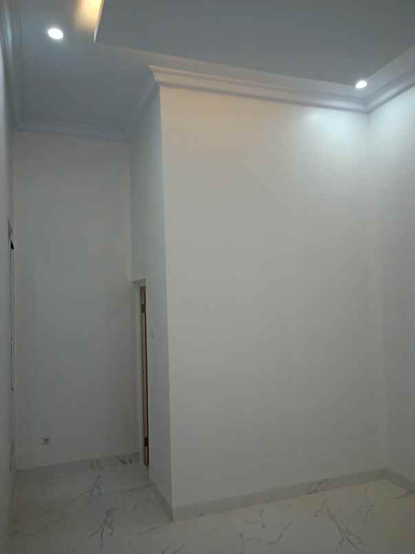 rumah jl sadar raya jagakarsa