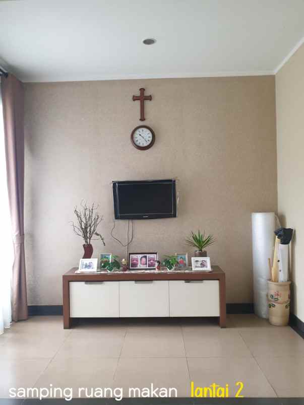 rumah level split kebayoran residence bintaro jaya