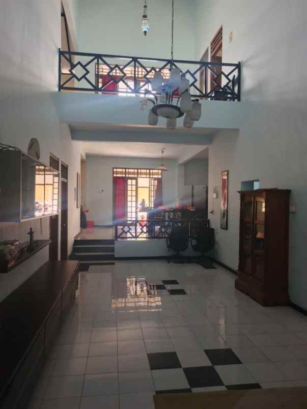 rumah luas fully furnished di kota jogja