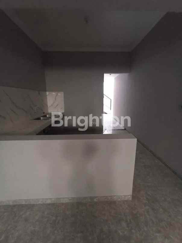 rumah manyar kertoadi tengah kota row jalan 3 mobil