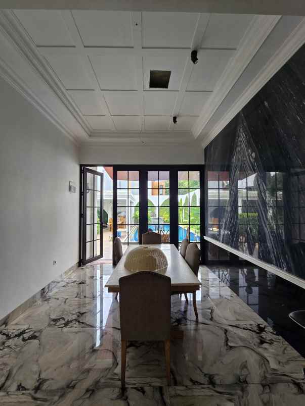 rumah mewah cantik asri dan nyaman di jatiwarna bekasi