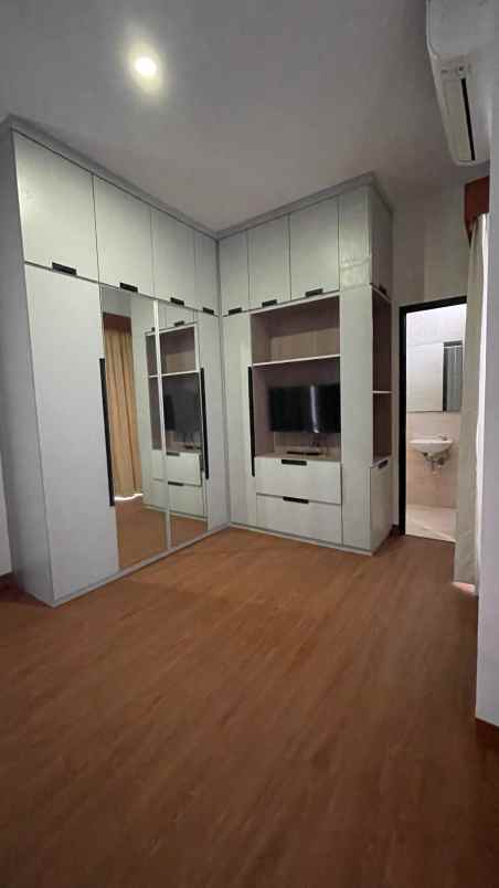 rumah mewah dalam cluster cilangkap jakarta timur