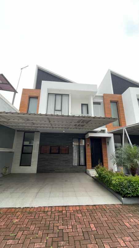 rumah mewah dalam cluster cilangkap jakarta timur