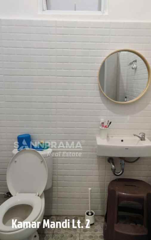 rumah mewah murah strategis di beji depok