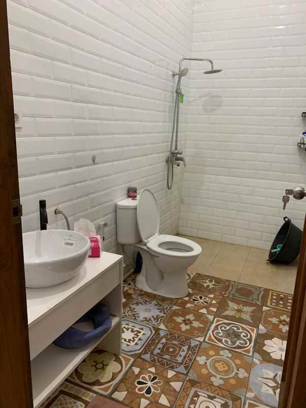 rumah mewah siap huni di belakang pasar temanggung