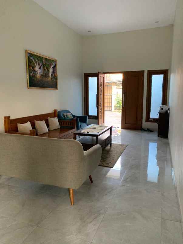 rumah mewah siap huni di belakang pasar temanggung