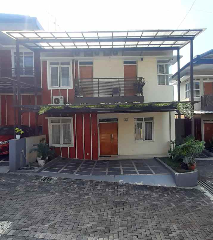 rumah minimalis modern sayap padasuka bandung