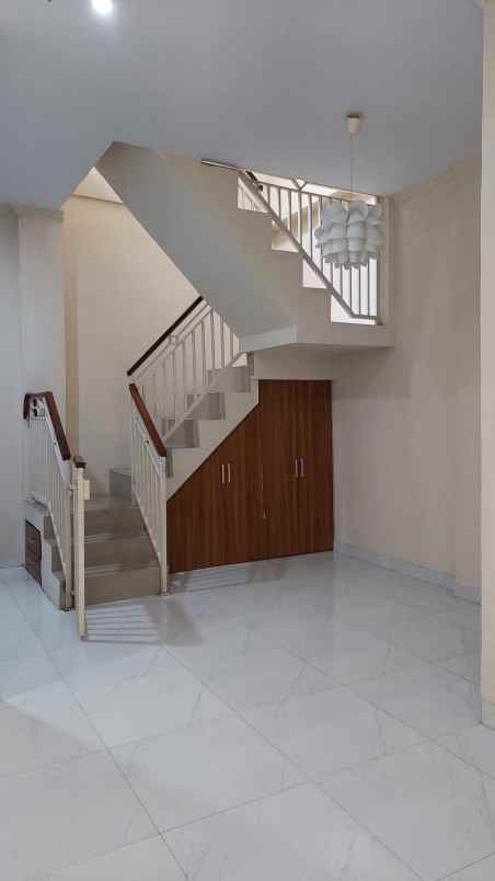 rumah murah baru 2 lantai siap huni pasir jambu bogor