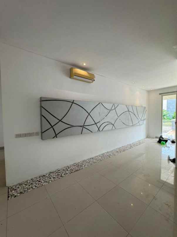 rumah pakuwon city san antonio baru gress lt200m2