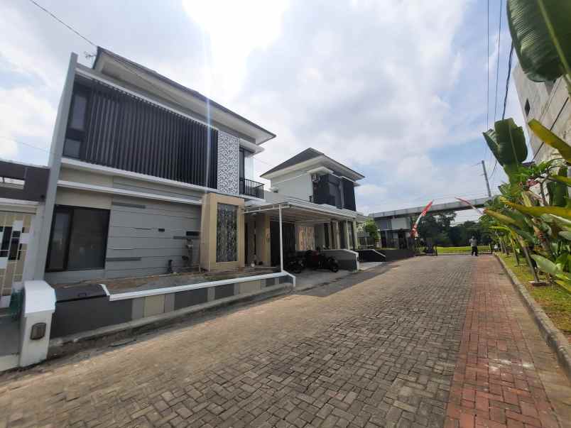 rumah palagan dekat hotel hyatt