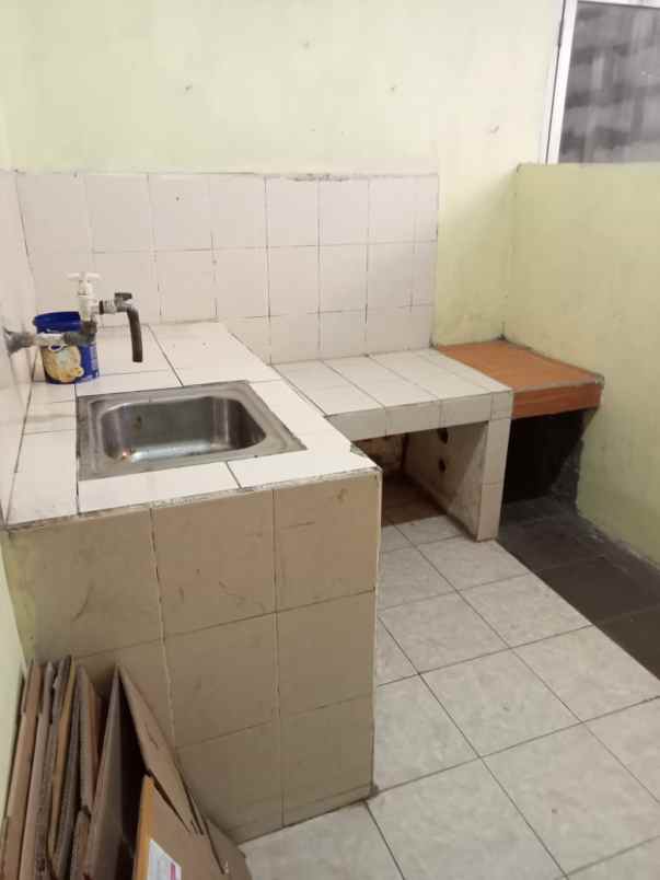 rumah perum sawangan regency sawangan depok jawa barat