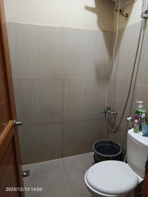 rumah second dalam taman anyelir 3 kalimulya depok